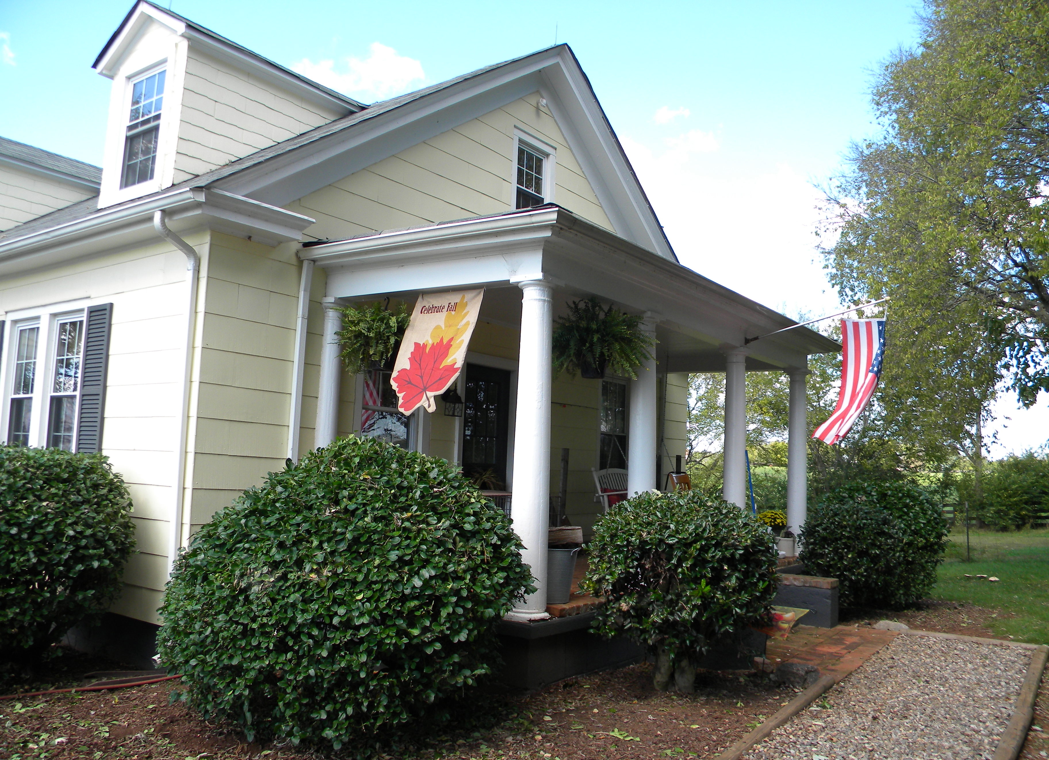 House Tour: Autumn FarmHouse